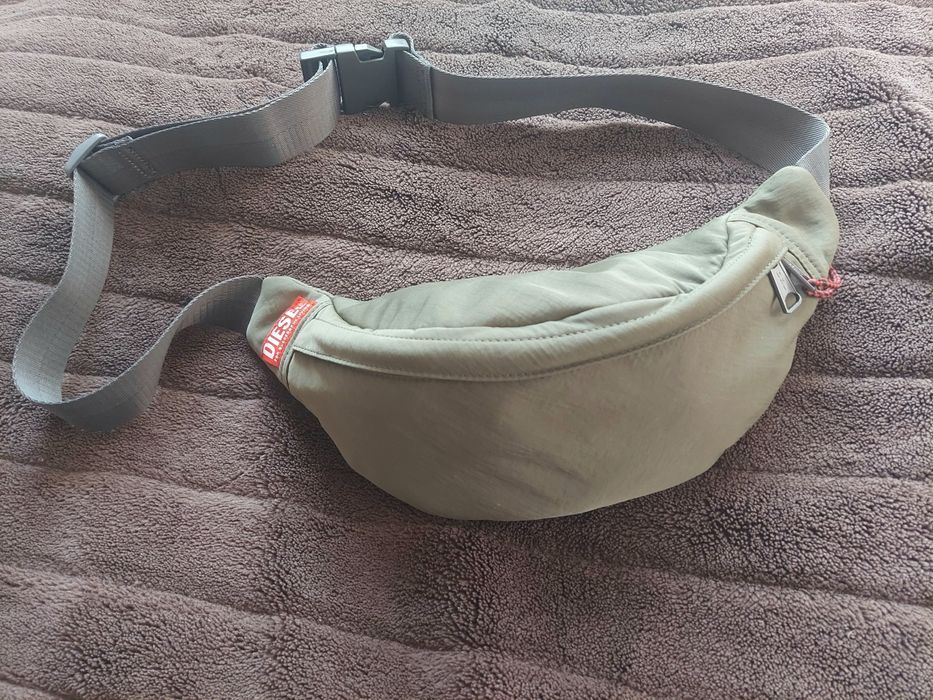 Бананка поясна сумка Diesel оригінал


Розмір:
Довжина  34см 
Висота