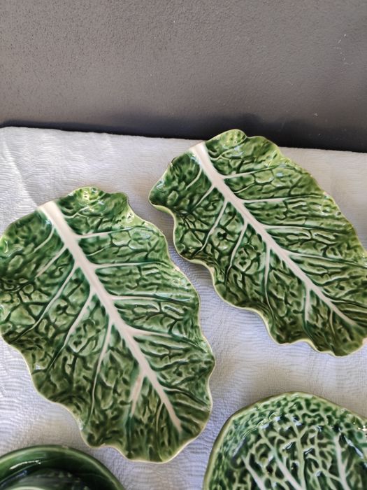 Conjunto de peças de faiança Bordallo Pinheiro