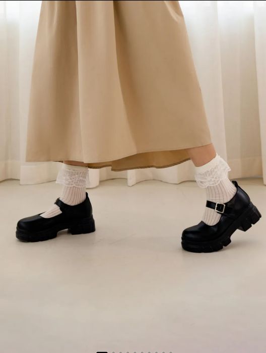 Sapatos Mary Jane. Lindíssimos Práticos e confortáveis. Sola original