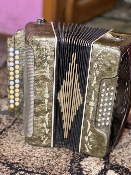 Продам гармошку