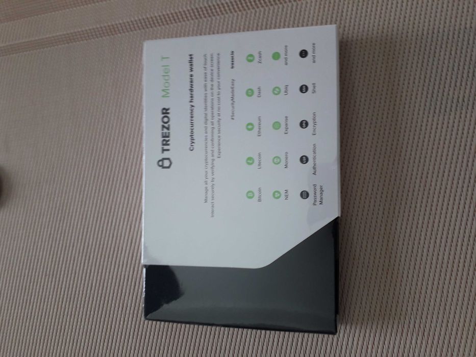 Продаю криптогаманець Trezor  новий в запаковці