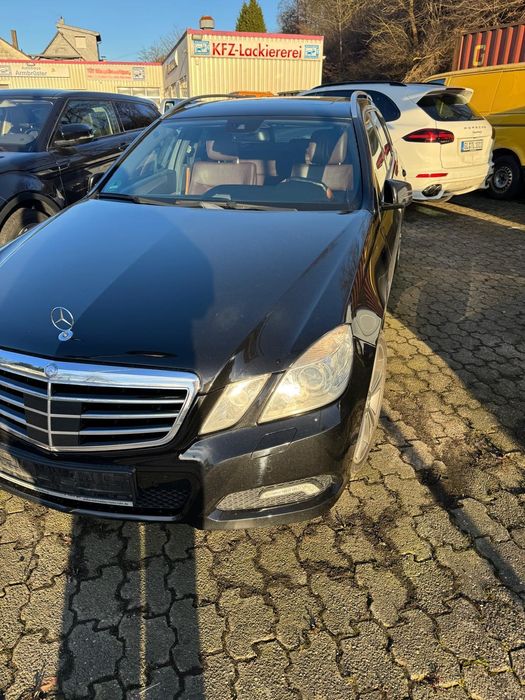 Mercedes s 212 rok 2009 uszkodzony silnik