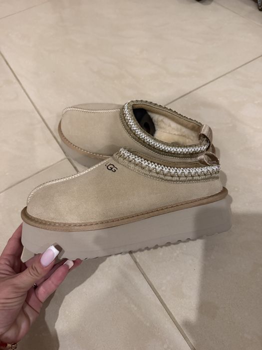 Стильні уггі UGG Tazz на високій платформі (Must Have сезону)