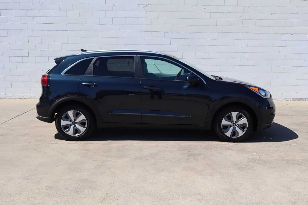Kia Niro Plug-In Hybrid      2020