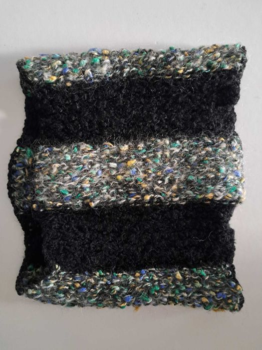 Gola 100% lã feita à mão artesanal muito quentinha 31 x 33 cm