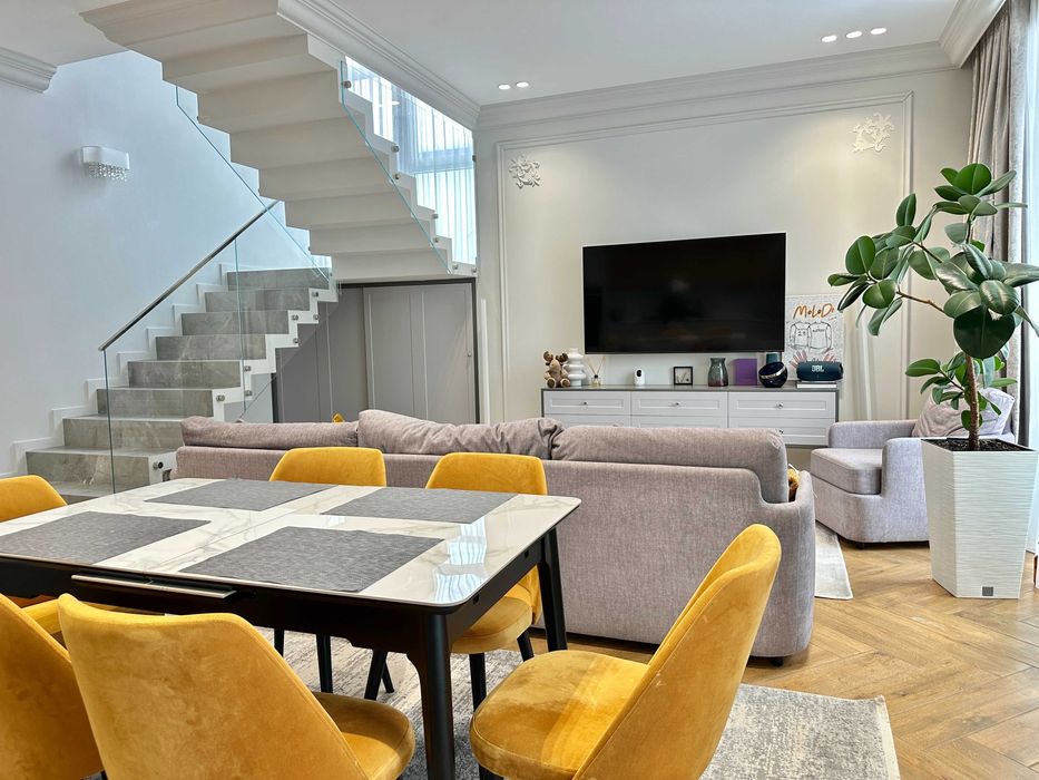 Продаж будинку з ремонтом, центральні комунікації, мін. оформлення