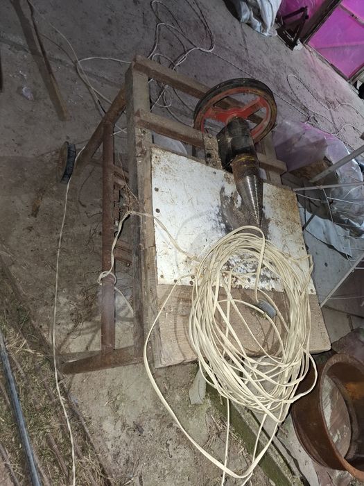 Дровокол конусний