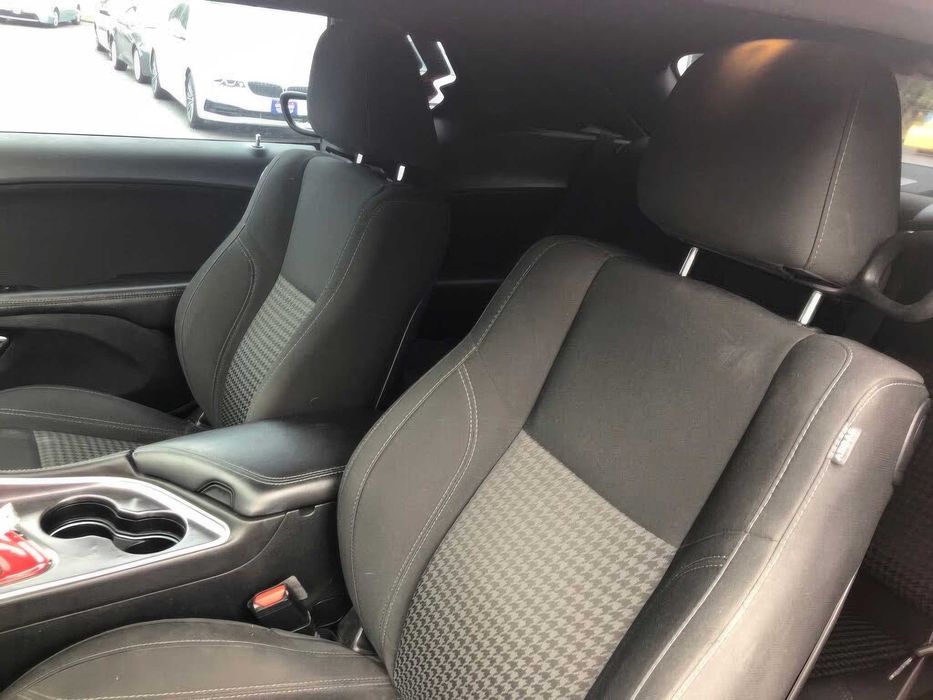 Dodge Challenger      2017