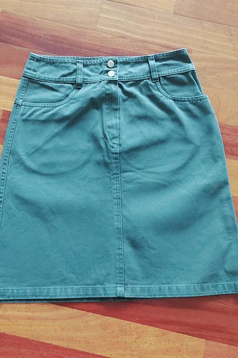 Dziewczęca spódniczka jeansowa