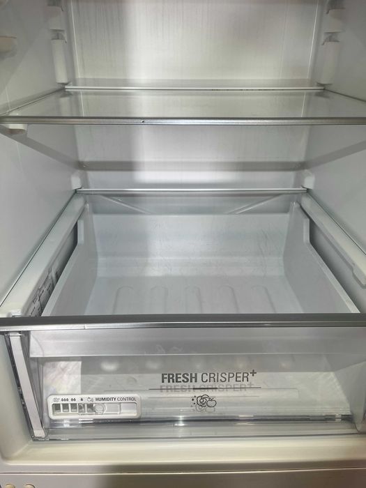 Frigorífico Combinado Hotpoint-Ariston H8-A1E-W | 188,8x59,5x66,3 cm