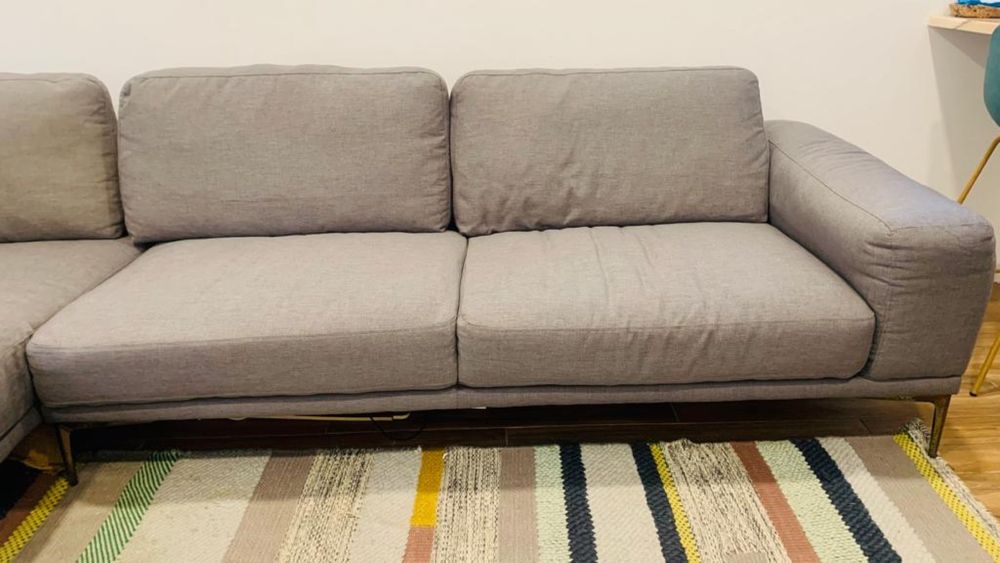 Sofá (cinzento super confortável )