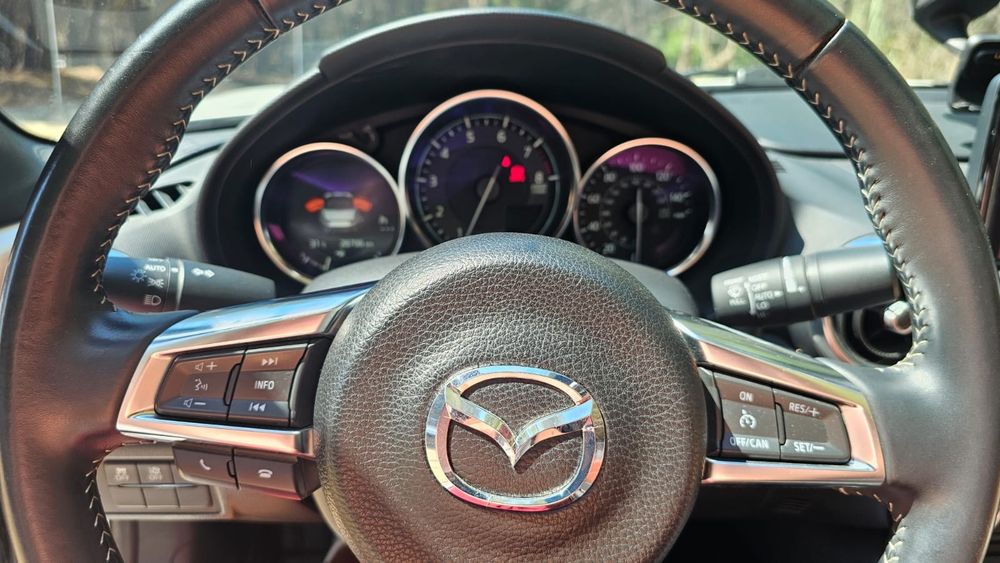 Mazda MX-5 cabrio, 2.0 b, 160KM, manual,  biała Perła metalic