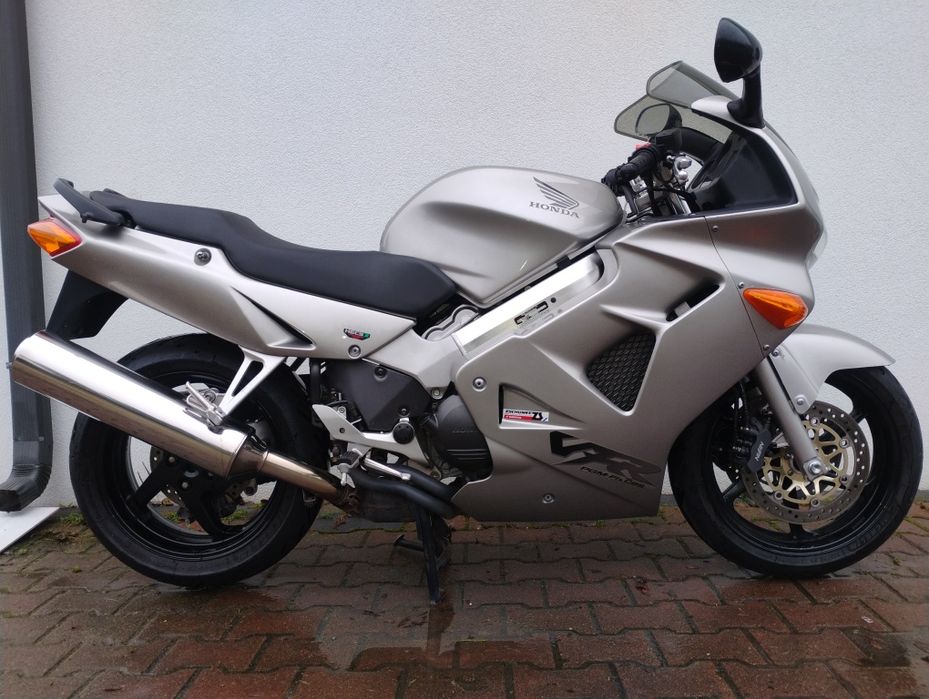 Honda CBR 600rr PC 40 honda vfr 800 super stan mały przebieg