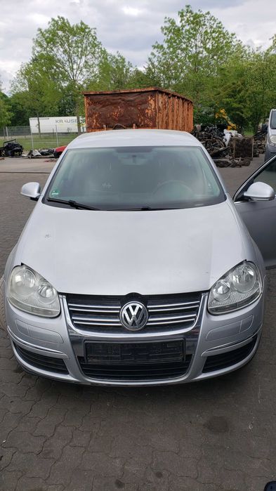 Розборка VW Jetta 5 Шрот запчастини Джетта 5 автозапчастини