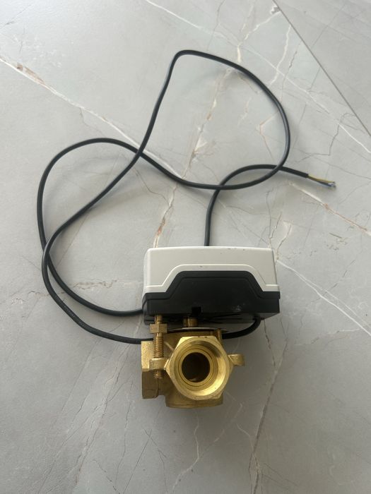 Zawor trojdrogowy calowy technix