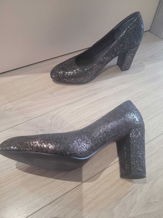 Sprzedam eleganckie,  skórzane buty na obcasie, rozm 37