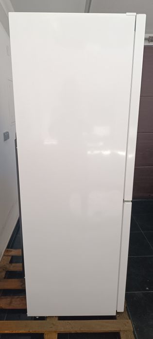 Frigorífico combinado Indesit