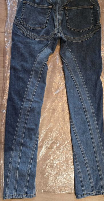 Nowe Jeansy rurki z wysokim stanem marki "MUGLER" rozmiar 42