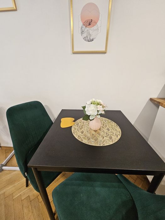 Apartament przy Złotych Tarasach  Doby Godziny Noclegi Warszawa