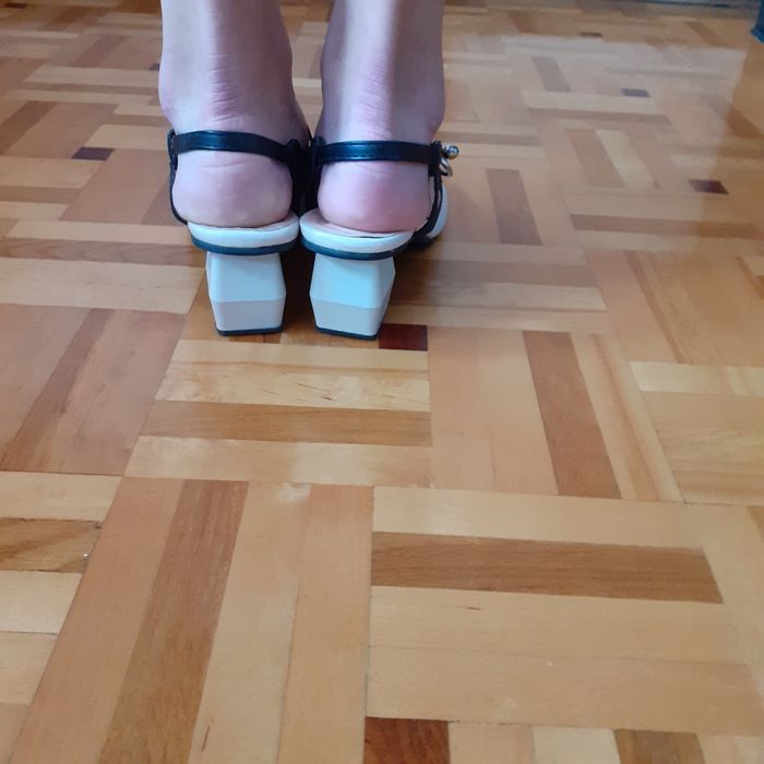 Nowe eleganckie buty,  czółenka. Rozm. 37