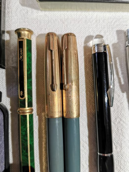 Canetas de marca e coleção