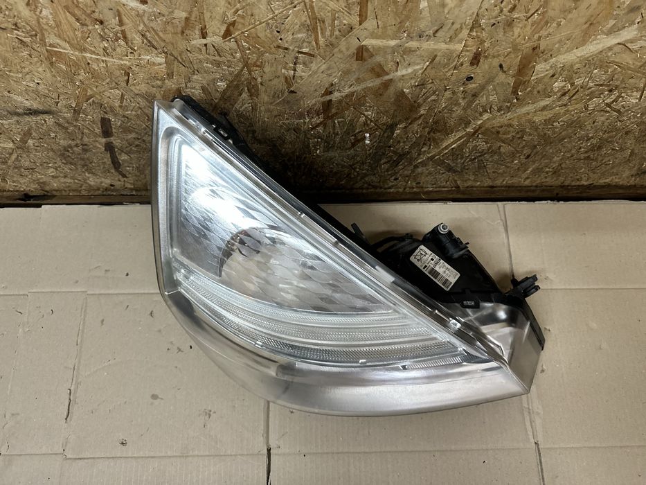 Передня права фара Renault Espace IV Рено Еспейс 4 2002-2015