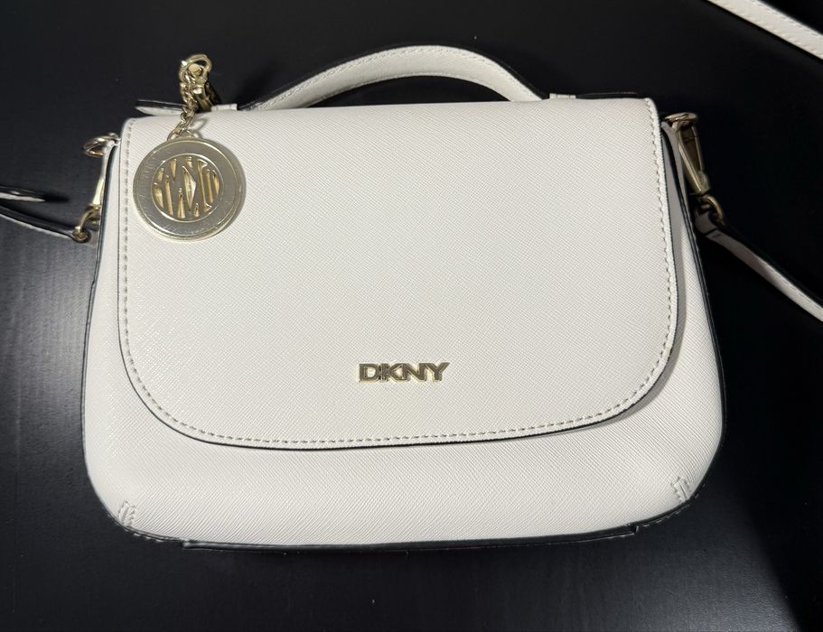 Стильна шкіряна (Saffiano) сумка DKNY через плече (крос-боді)