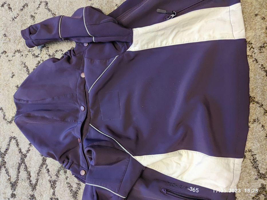 Kurtka wiatrówka dla dziewczynki