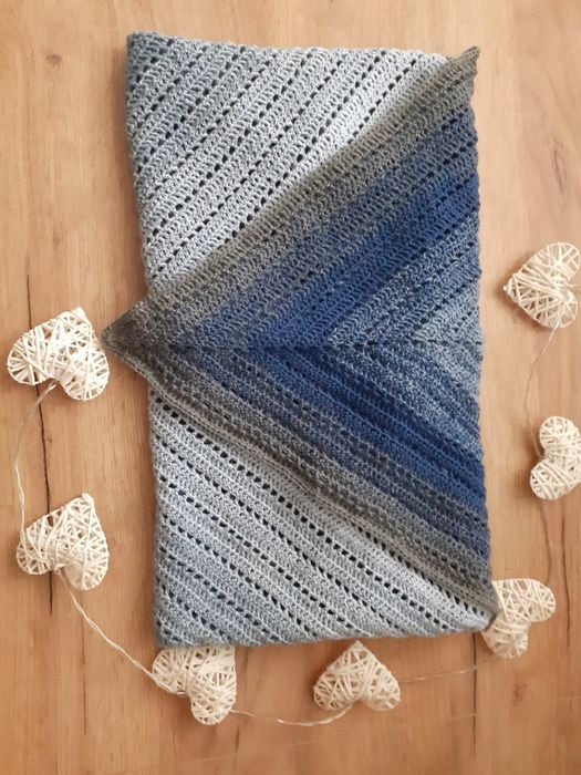 Duża chusta - handmade ręcznie robiona na szydełku
