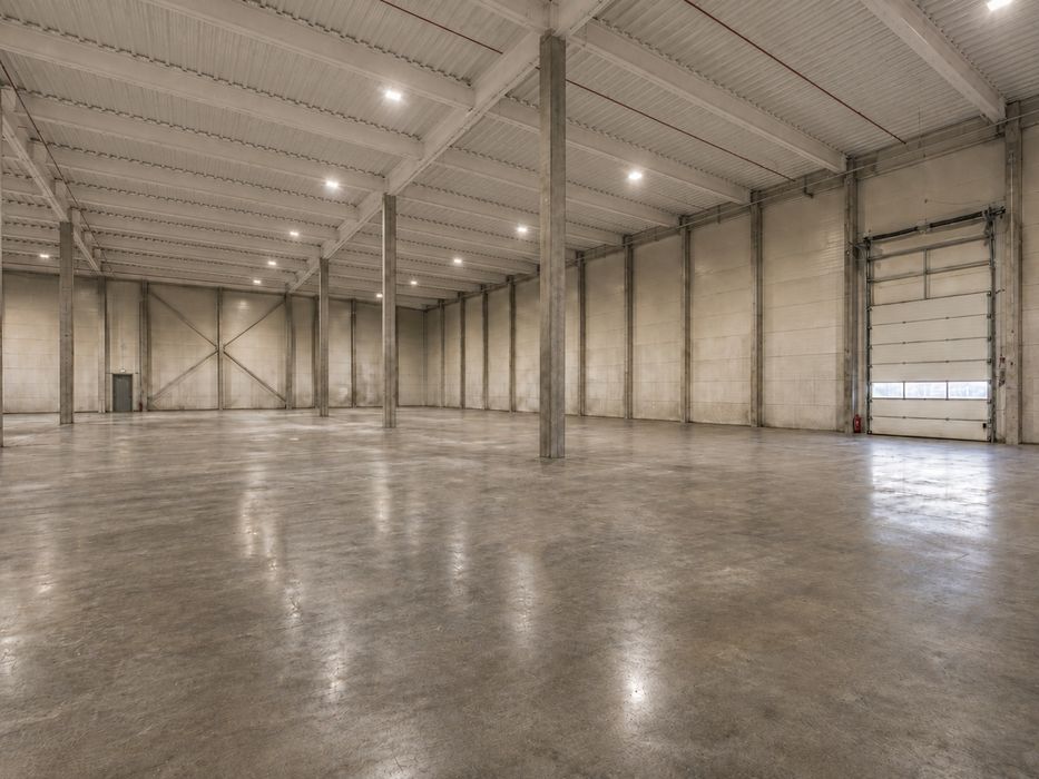 Hala + biura 2690 m² | Baczyńskiego | 25 zł/m² | do 8 m