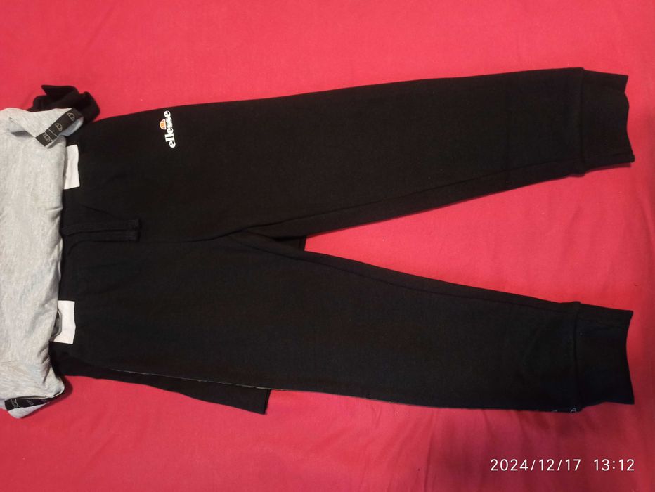 Komplet chłopięcy Ellesse spodnie dresowe 2xT-shirt 116/122 Nowy