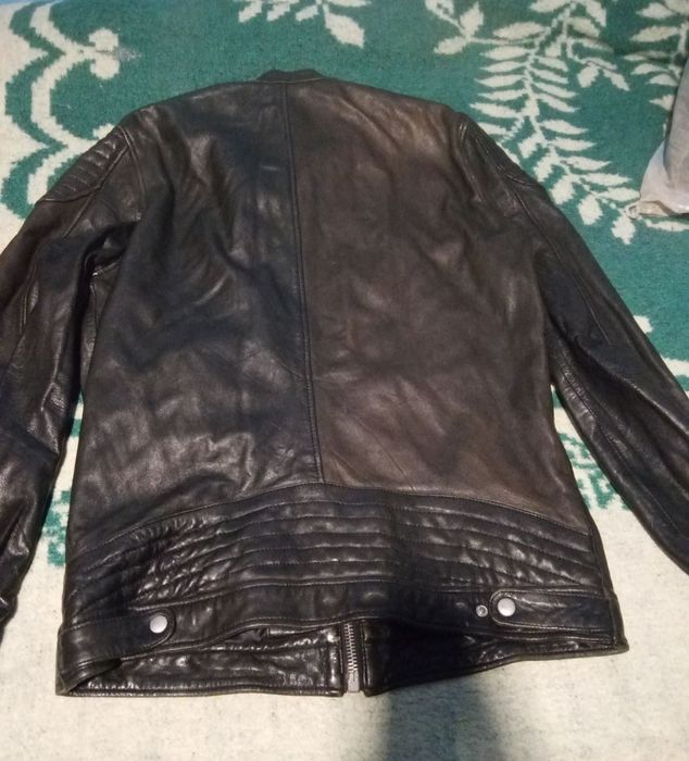 Casaco tipo cabedal tamanho L muito bom estado