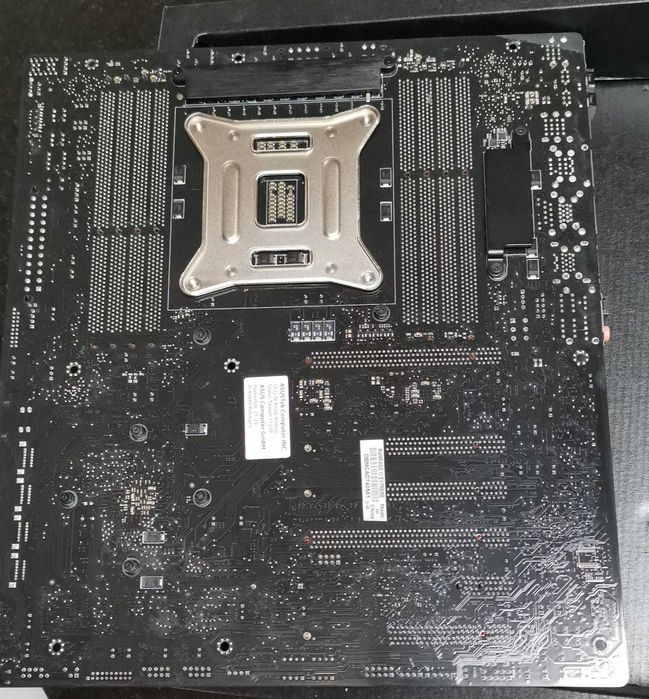 Board Asus Rampage IV Extreme + Xeon E5-2690 8 Core
