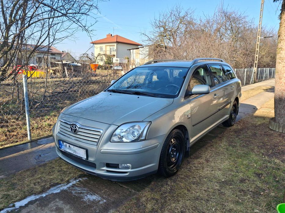 sprzedam Toyota Avensis VVT-I  1,8 BENZYNA  KOMBI T25