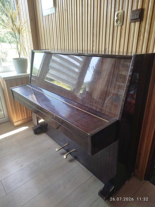 Pianino lirika używane