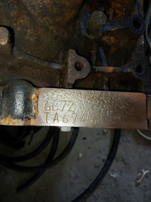 Продам двигатель по запчастям педжеро вагон