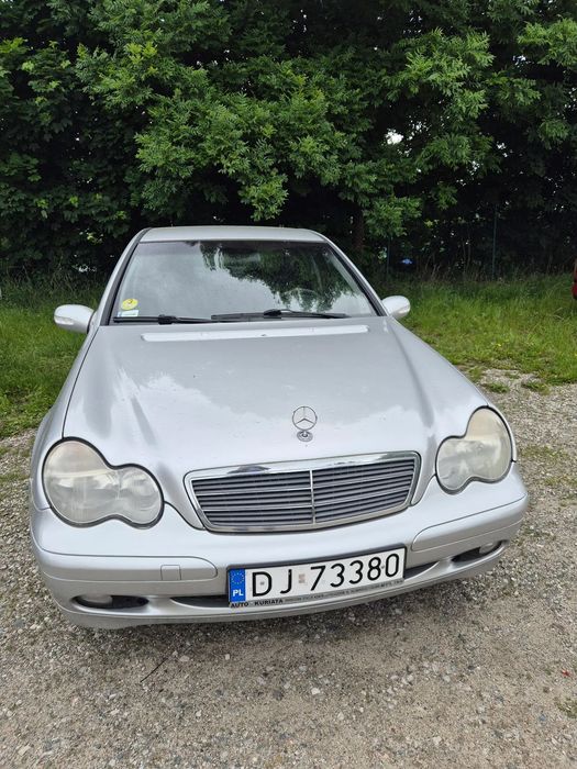 Mercedes-Benz Klasa C Sprzedam Mercedesa C 220 CDI w203 - bardzo dobry stan techniczny