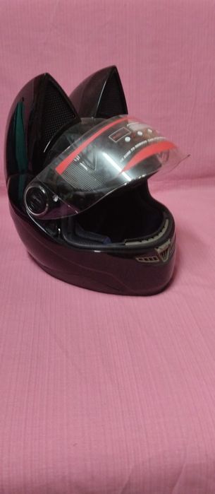 Capacete  de moto a gata