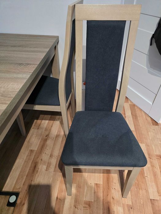 Stół do salonu rozsuwany
