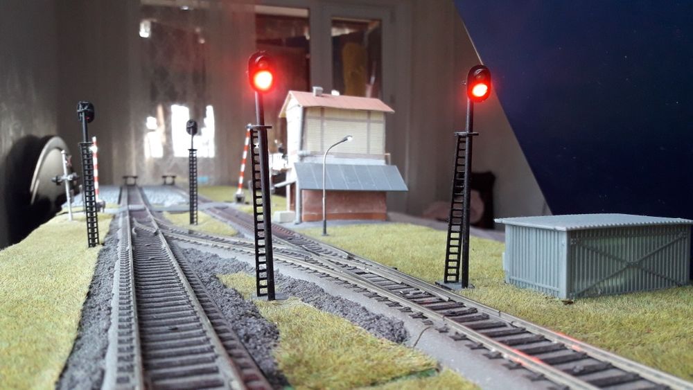 Модель двухзначного светофора/ Железная дорога Piko,Roco H0 (1:87)