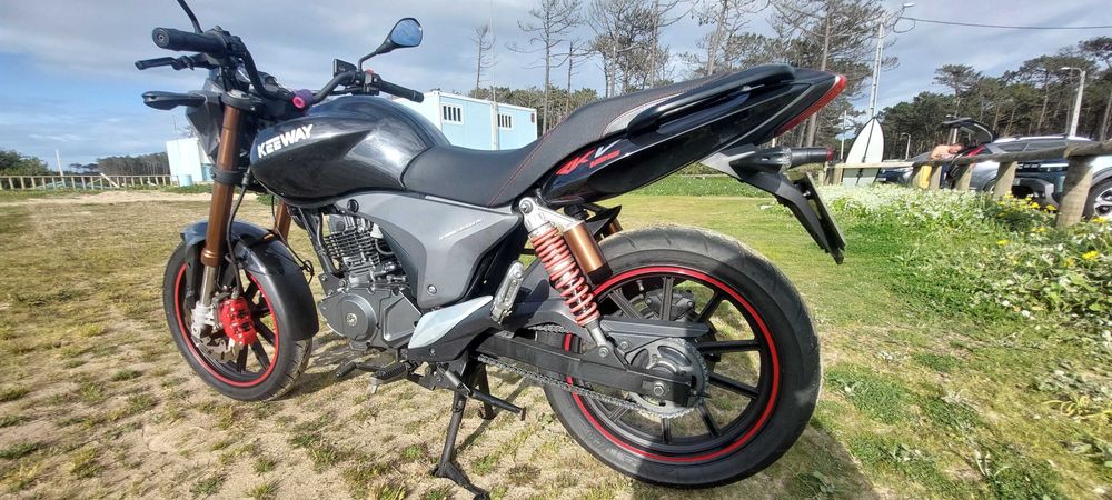 Mota KeeWay 125 com menos de 22.000km