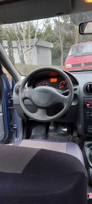 samochód Dacia Logan przyjaciel niski przebieg 1 właściciel sprawny