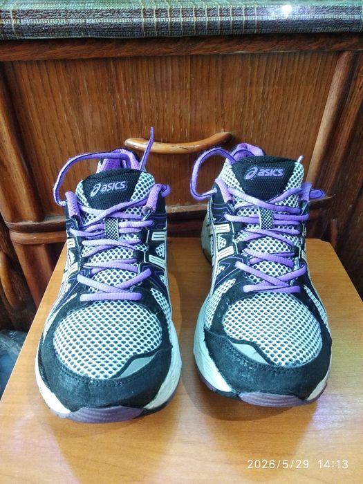 Кроссовки Asics летние сетка.