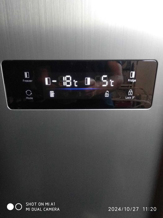 Uszkodzona lodówka Beko dwudrzwiowa 563l