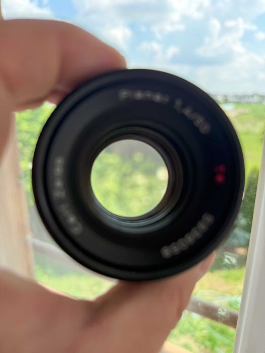 Carl Zeiss Planar T* 50 mm f/1.4 - Contax/Yashica