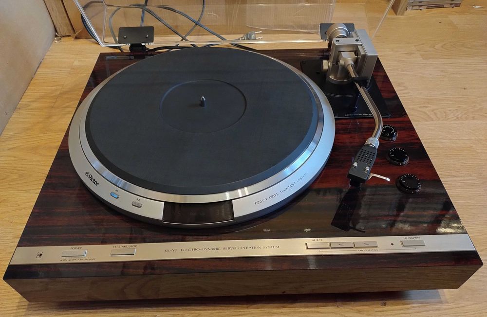 Gramofon VICTOR QL-Y7