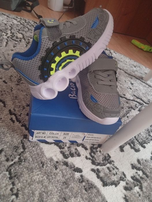 Красовки дитячі 25 р