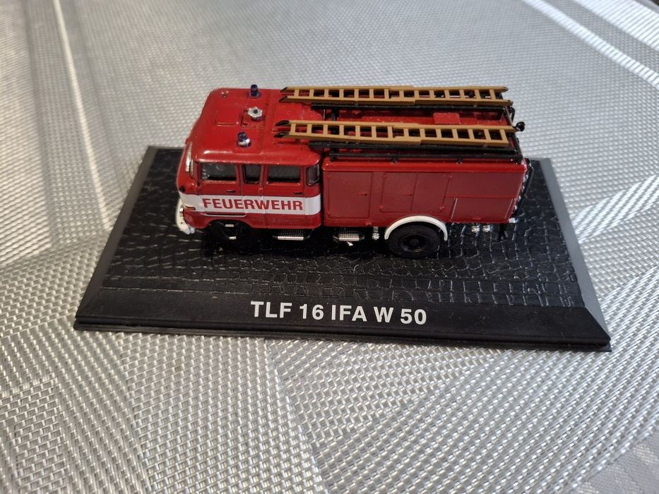 Model samochodu skala 1:72