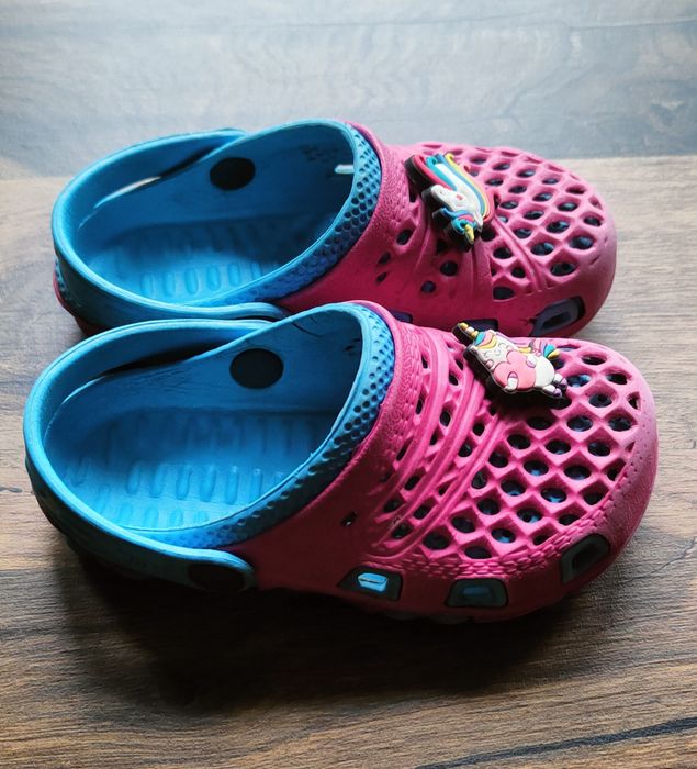 Różowo niebieskie cropps rozmiar 26