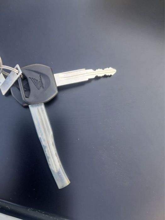 Honda Forza 125 350 kufer razem z podstawą smart kay 2024 jak nowy